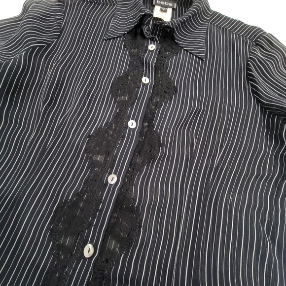 Bebe Black and White Striped Lace Button Up Long Sleeve Blouse Size Medium - Picture 3 of 4